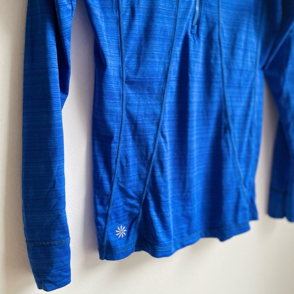 Athleta Longsleeve Workout Top Size Medium - Picture 8 of 8